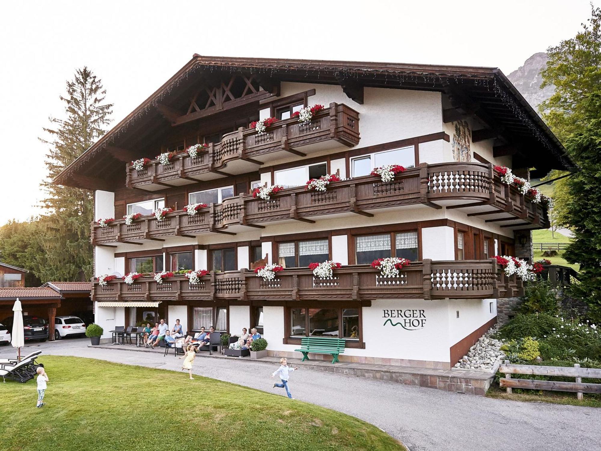 Berger Hof Tannheim Exterior foto